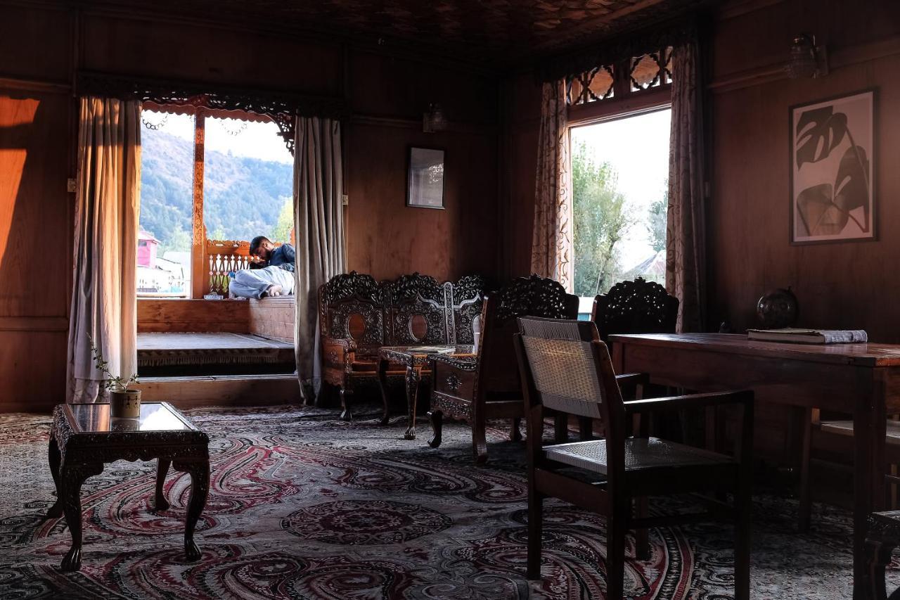 Omar Khayam HouseBoat Retreat Bed & Breakfast Srinagar  Luaran gambar